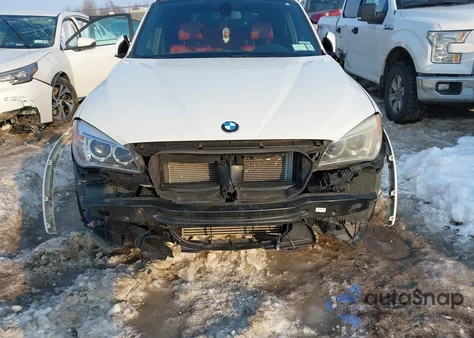 2013 BMW X1 xDrive35I z USA, uszkodzony, nr VIN WBAVM5C57DVV89147